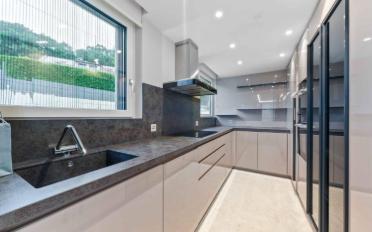 Villa 10 Zimmer - image - 4