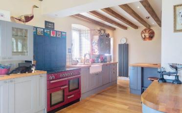 Single house 10 rooms - image - 3
