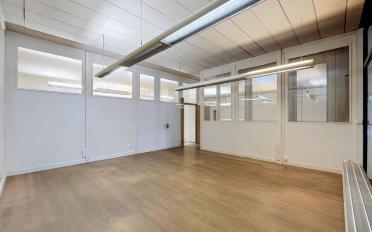 Office - image - 4
