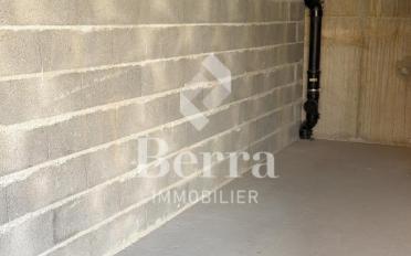 Single garage - image - 2
