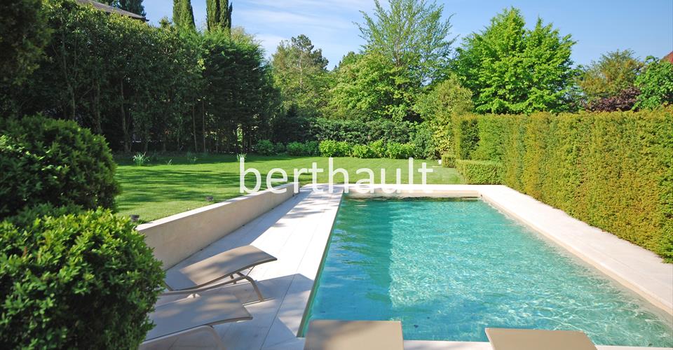 COLLONGE-BELLERIVE - EXCLUSIVITE - Magnifique villa avec piscine à proximité du lac