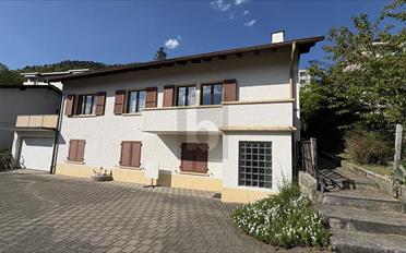 Einfamilienhaus 8.5 Zimmer - image - 1