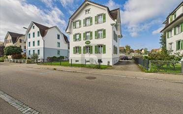 Einfamilienhaus 7.5 Zimmer - image - 1