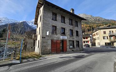 Immeuble mixte 7 pièces - image - 1