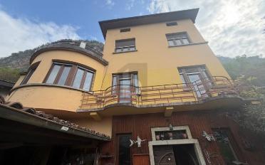Villa 7.5 pièces - image - 3