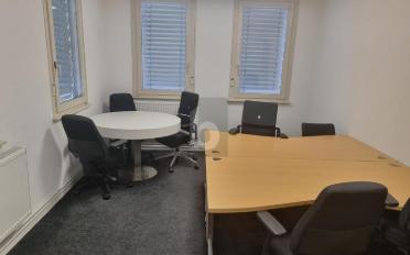 Bureau 4 pièces - image - 2