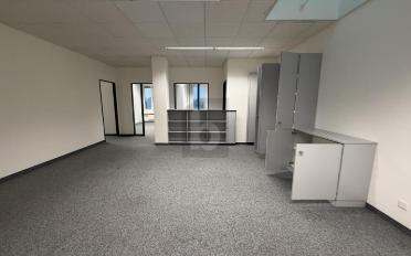 Bureau 7 pièces - image - 3