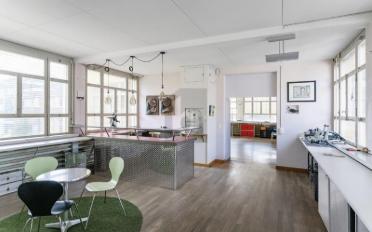 Office - image - 3