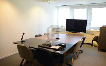Bureau 6 pièces - image - 1