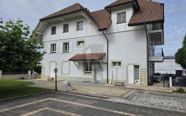 Residential building 13.5 rooms - image - 1