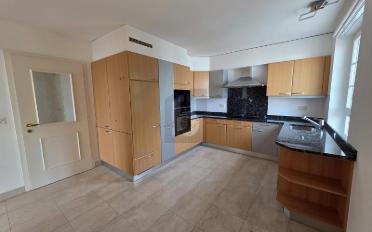 Residential building 13.5 rooms - image - 4