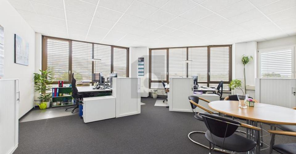 ATTRAKTIVE GESCHÄFTSLAGE IM ZENTRUM
