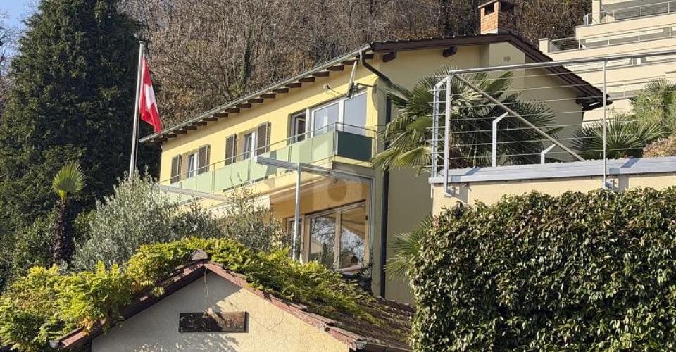 CON GIARDINO E PISCINA
