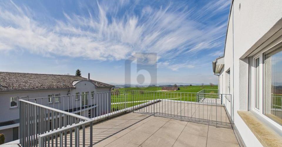 PANORAMA MIT WEITBLICK AN BEVORZUGTER LAGE