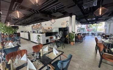 Restaurant 3 pièces - image - 1