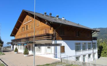 Hotel 48 Zimmer - image - 1