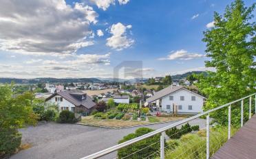 Einfamilienhaus 6.5 Zimmer - image - 2