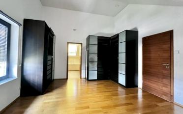 Einfamilienhaus 8 Zimmer - image - 4