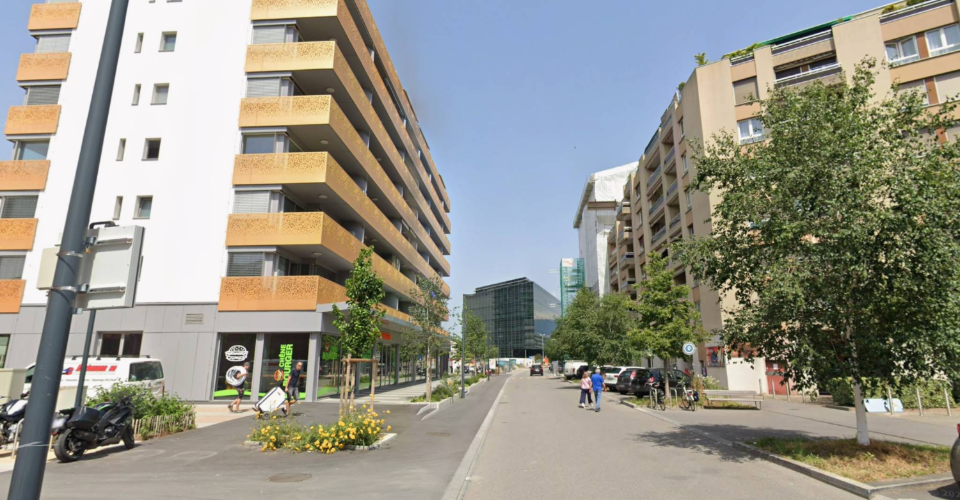 Parking Ă ChĂȘne-Bourg