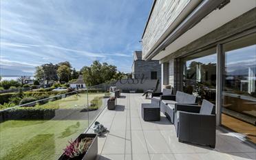 Terrace flat 6.5 rooms - image - 1