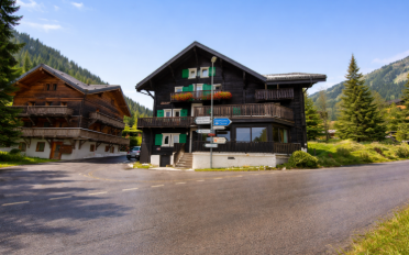 Chalet 16 Zimmer - image - 1