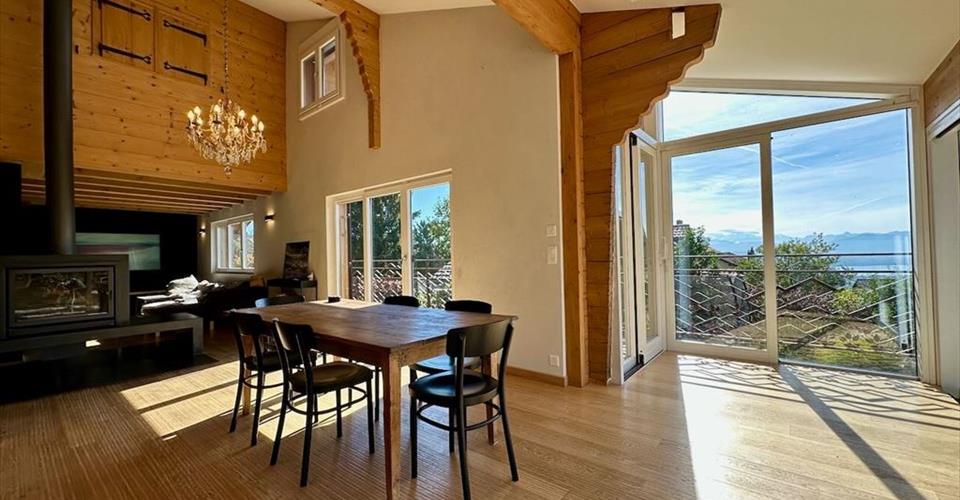 Maison individuelle rénovée avec vue sur le lac - 5 chambres, beaux vo