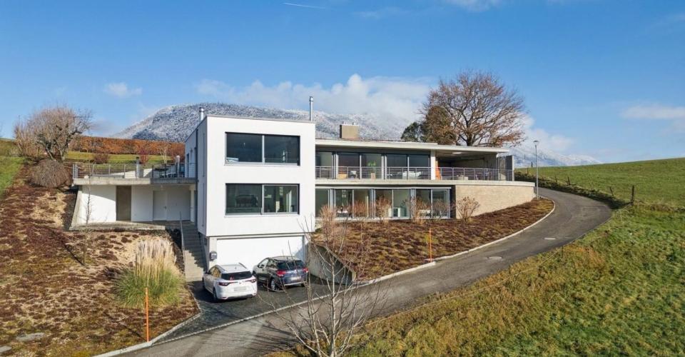 Appartement de rêve, design et vue scintillante sur Moutier