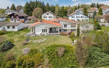 Villa 7.5 pièces - image - 1