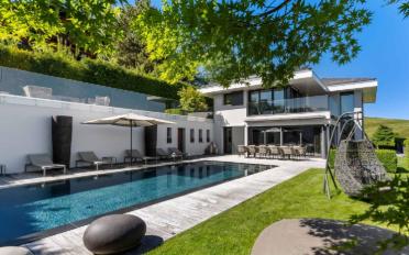 Villa 9.5 Zimmer - image - 1
