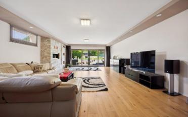 Maison jumelée 8 pièces - image - 1