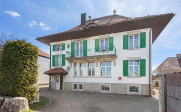 Villa - image - 1