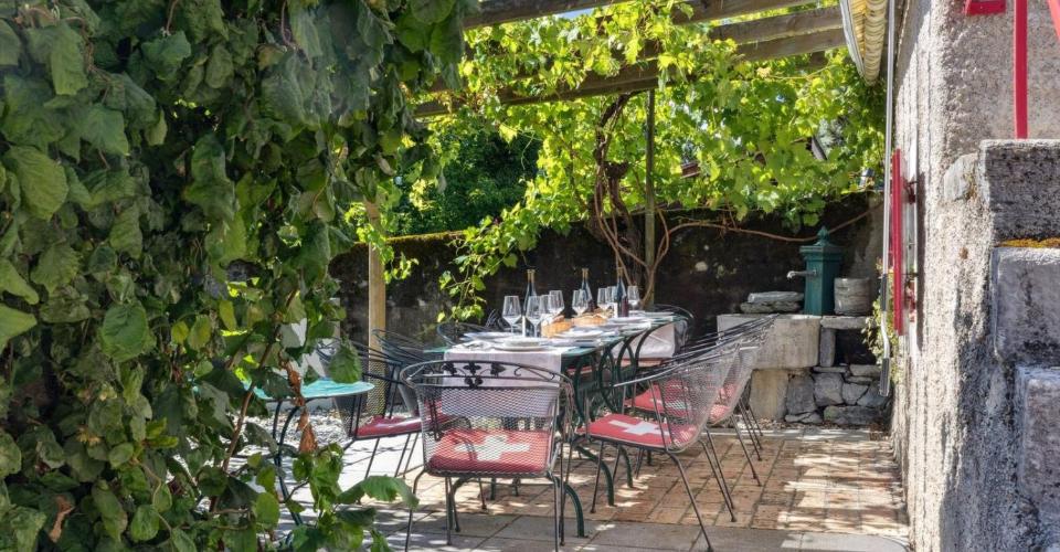 Rare! dans le village d'Ollon authentique maison vigneronne & anne