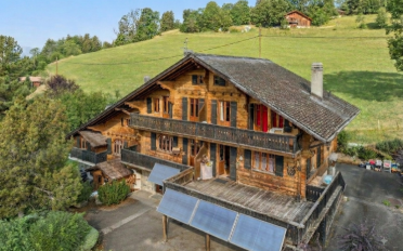 Chalet 14 pièces - image - 11