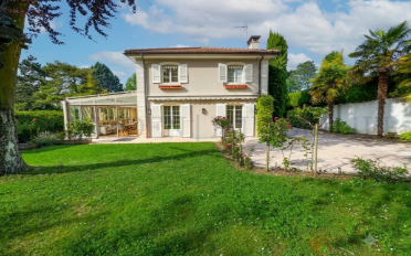 Maison 9 pièces - image - 3