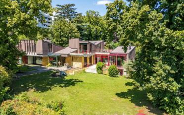 Single house 17 rooms - image - 1