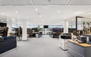 Office - image - 4