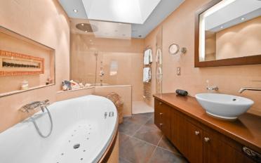 Einfamilienhaus 7.5 Zimmer - image - 4