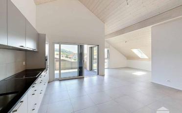 Dachwohnung 4.5 Zimmer - image - 1