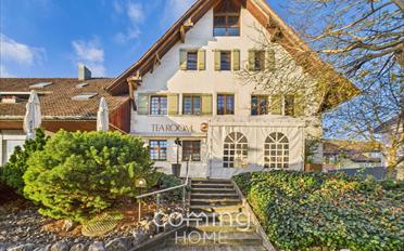 Restaurant 12 pièces - image - 1