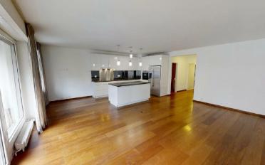 Apartment 8 rooms - image - 2
