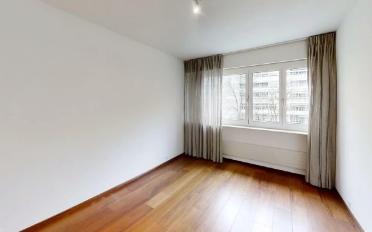Apartment 8 rooms - image - 3