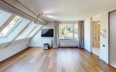 Attic flat 7 rooms - image - 4