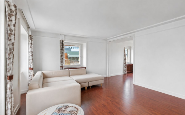 Einfamilienhaus 7.5 Zimmer - image - 1