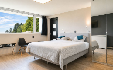 Hotel - image - 5