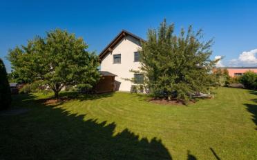 Einfamilienhaus 6.5 Zimmer - image - 1