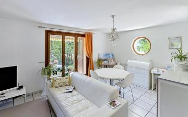 Mixed use property - image - 1
