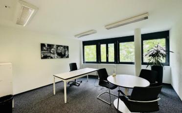 Office - image - 6