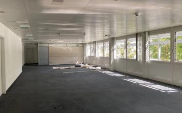 Office - image - 5