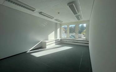 Office - image - 6
