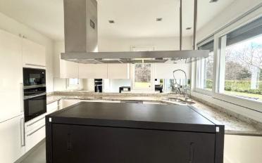 Villa 8.5 pièces - image - 4